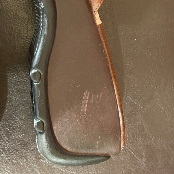 Lower East Side Sandals in a size 7 1/2 - Picture 8 of 17